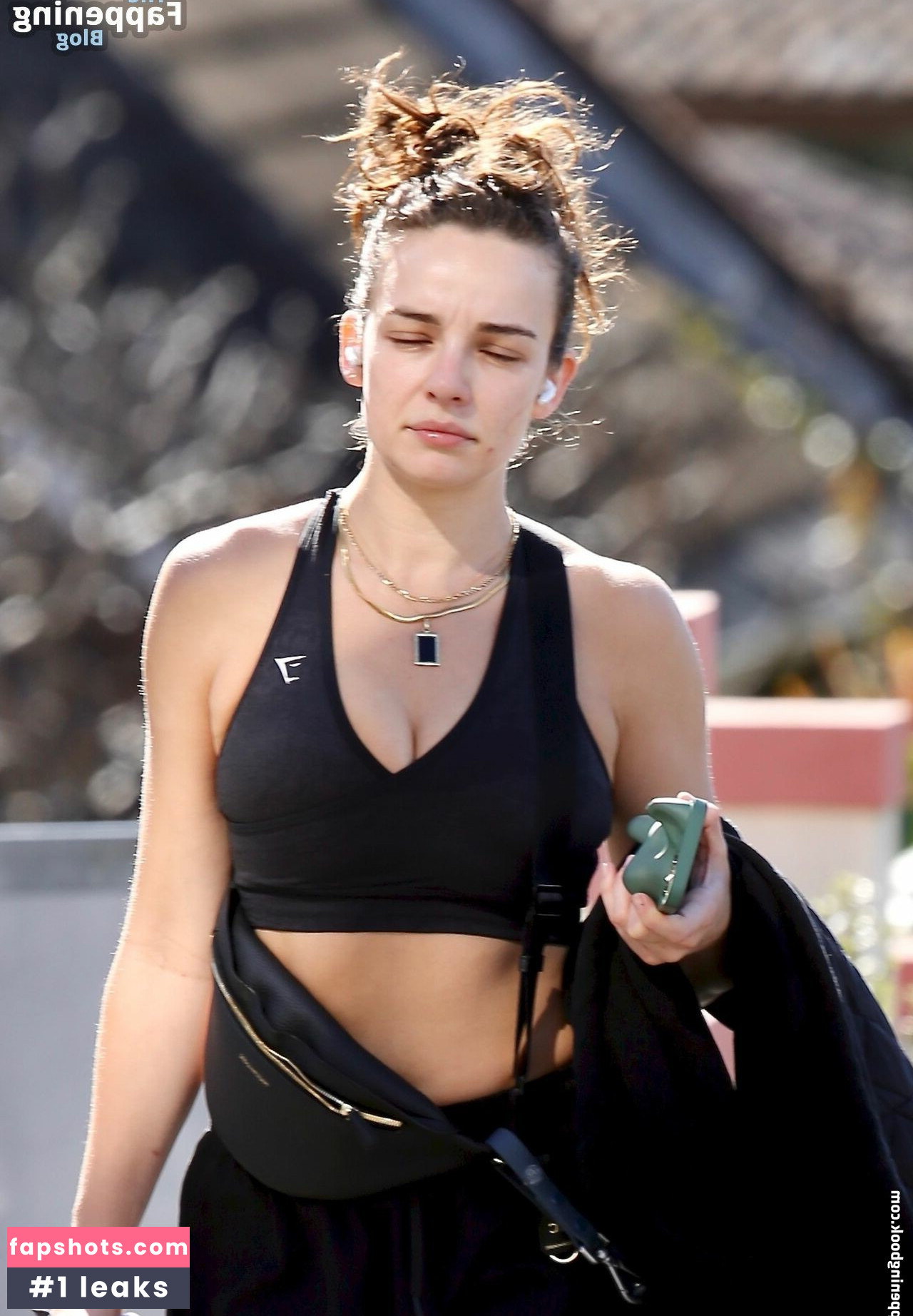 Abbie Chatfield gallery photo #59