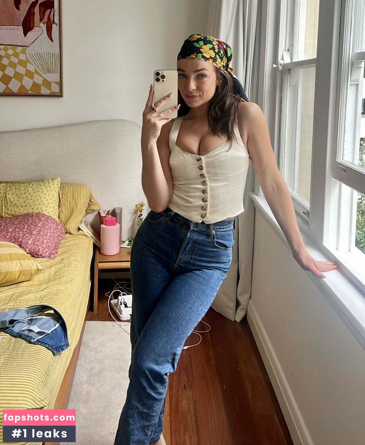 Abbie Chatfield gallery photo #65