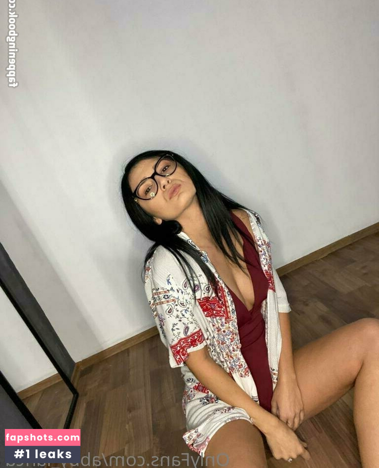 abby_lancu gallery photo #8