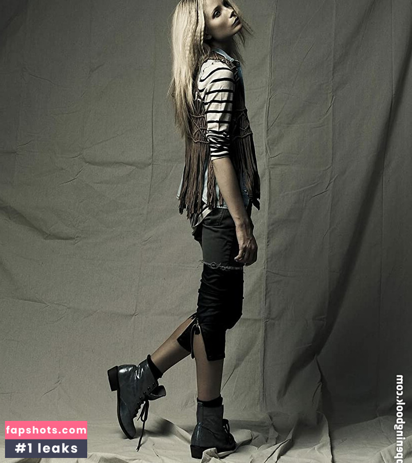 Abby Pivaronas nude babe gallery