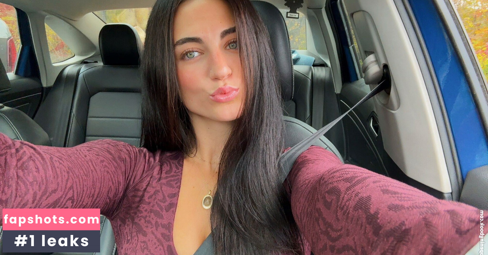 Abby Rathbone gallery photo #2