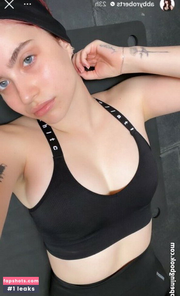 Abby Roberts gallery photo #4