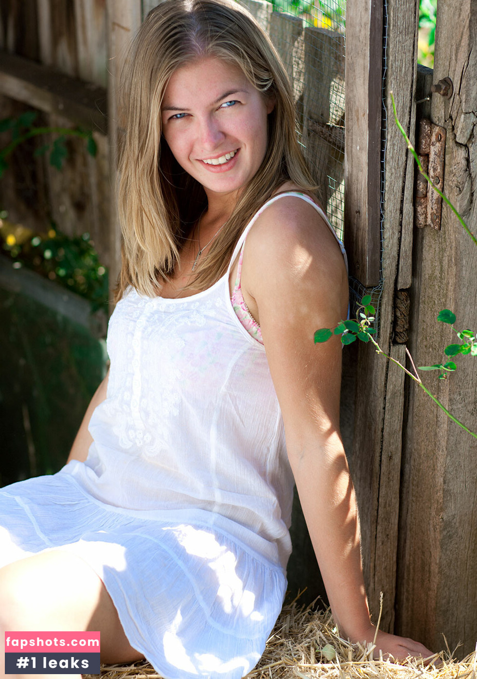 AbbyWinters gallery photo #1027