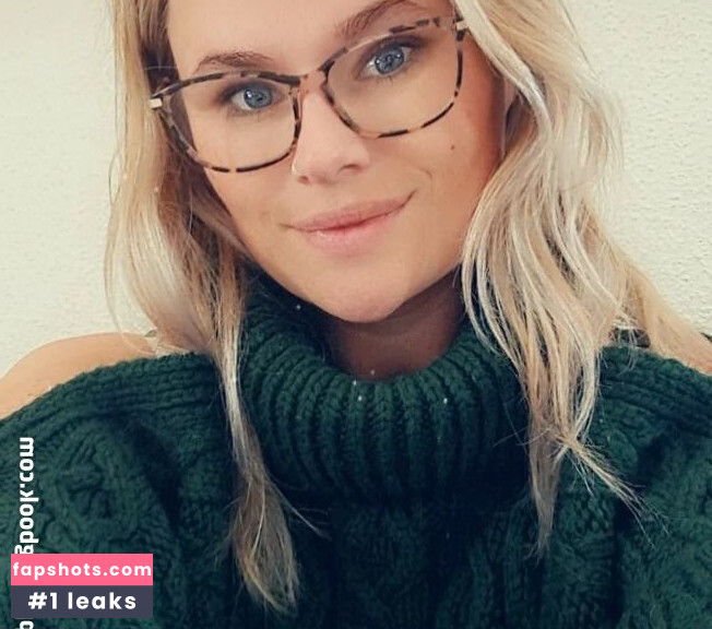 Abi Fox gallery photo #6