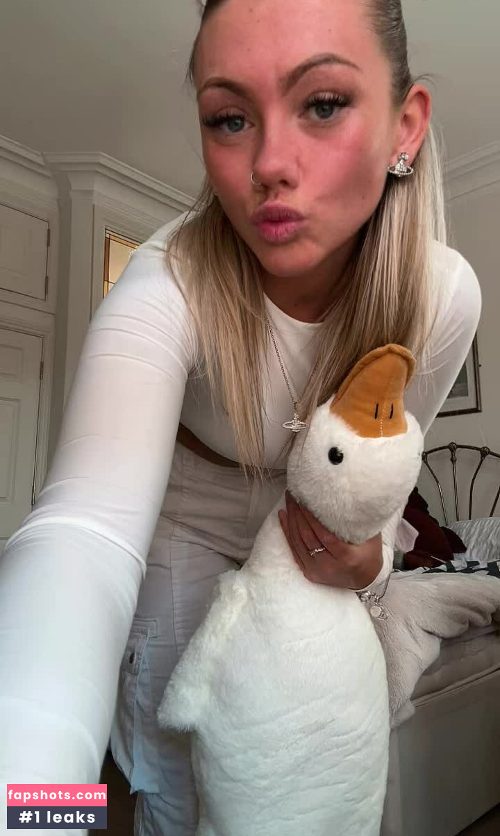 Abi Greasley Nude Leaks OnlyFans Photos #30 - LeakJerk