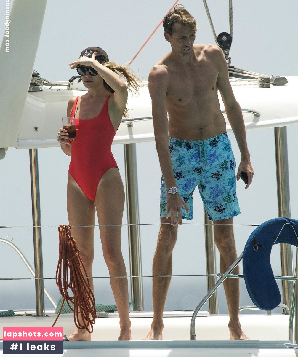 Abigail Clancy gallery photo #780