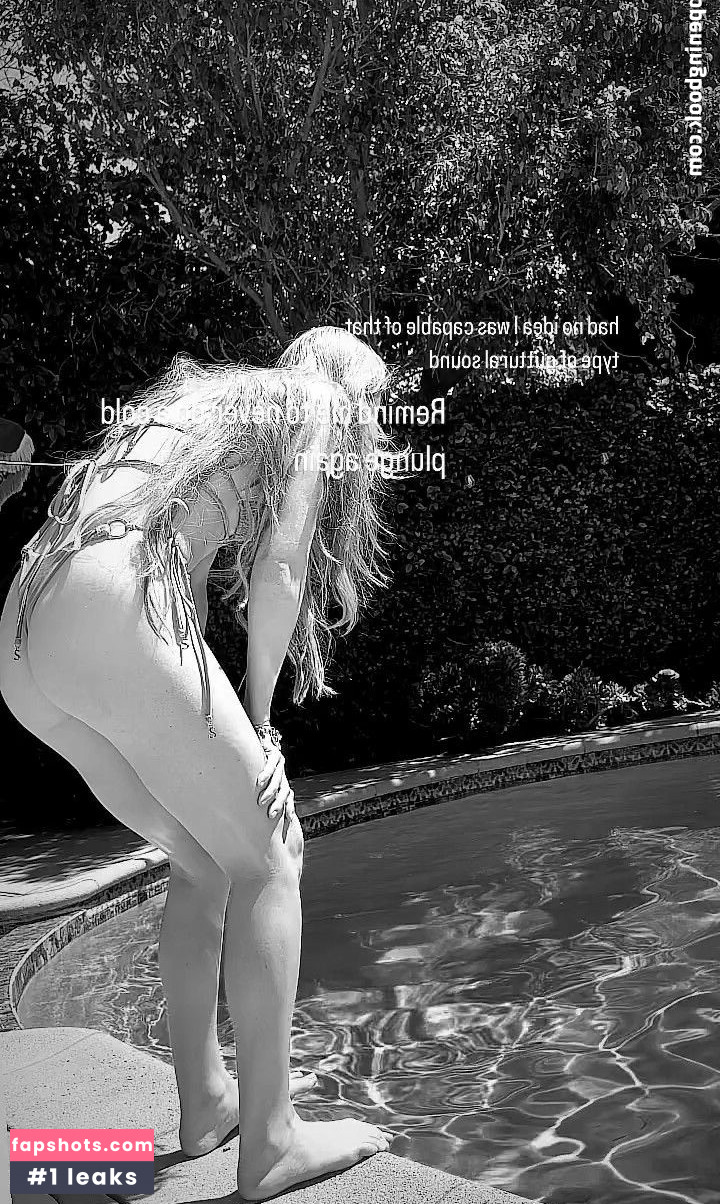 Abigail Cowan Nude Leaks OnlyFans Photos #3 - LeakJerk