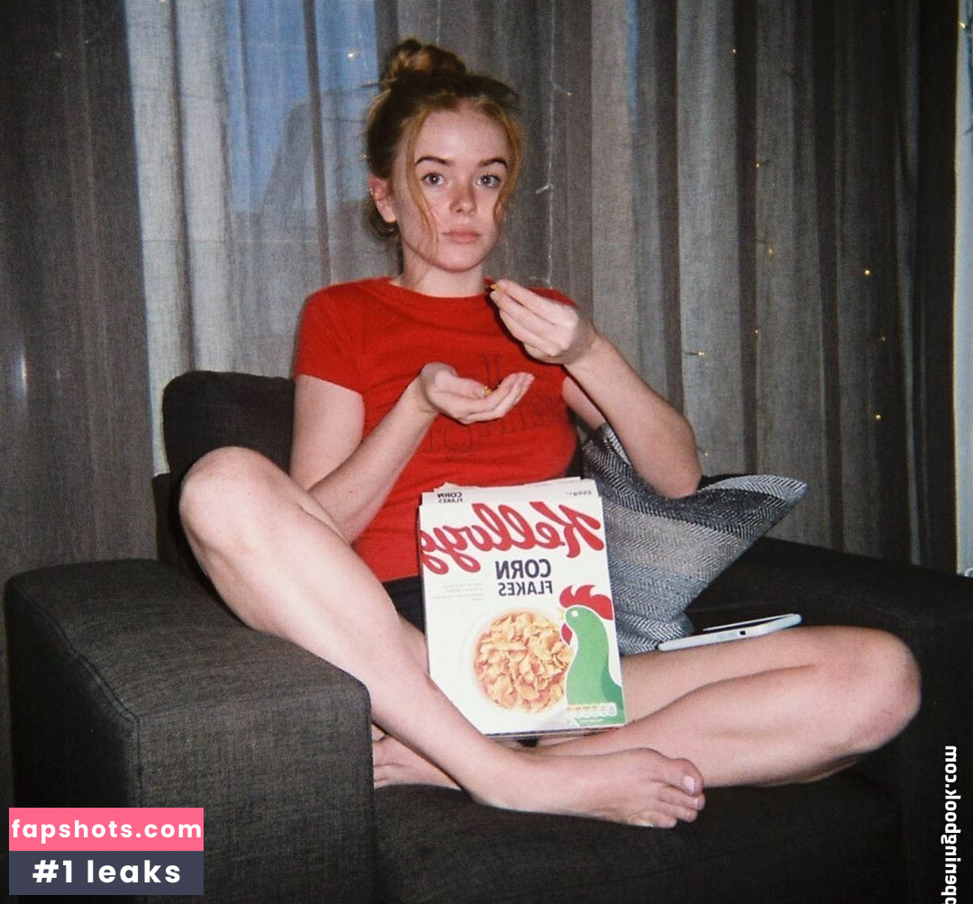 Abigail Cowan Nude Leaks OnlyFans Photos #4 - LeakJerk