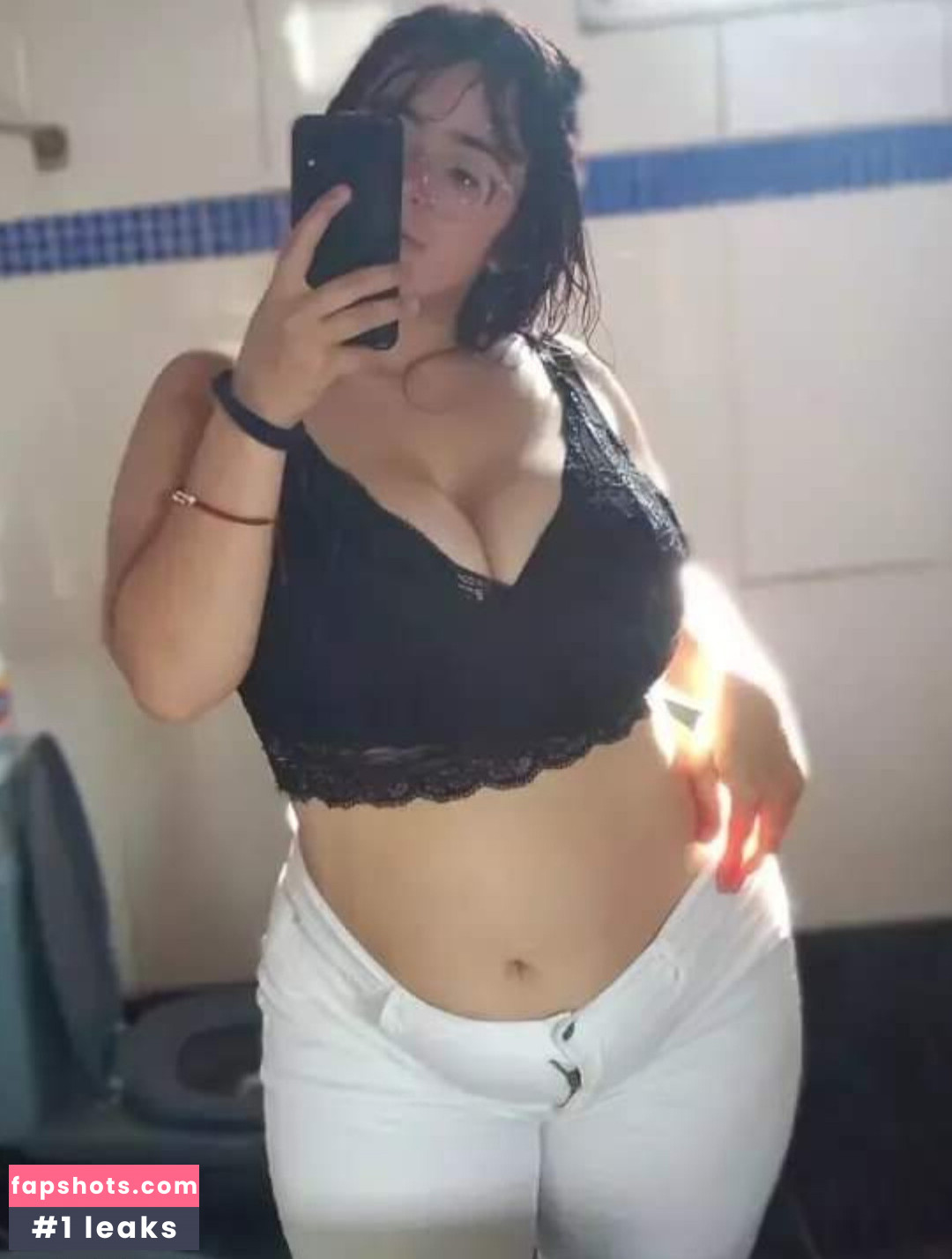 Abigail Ferreira gallery photo #17