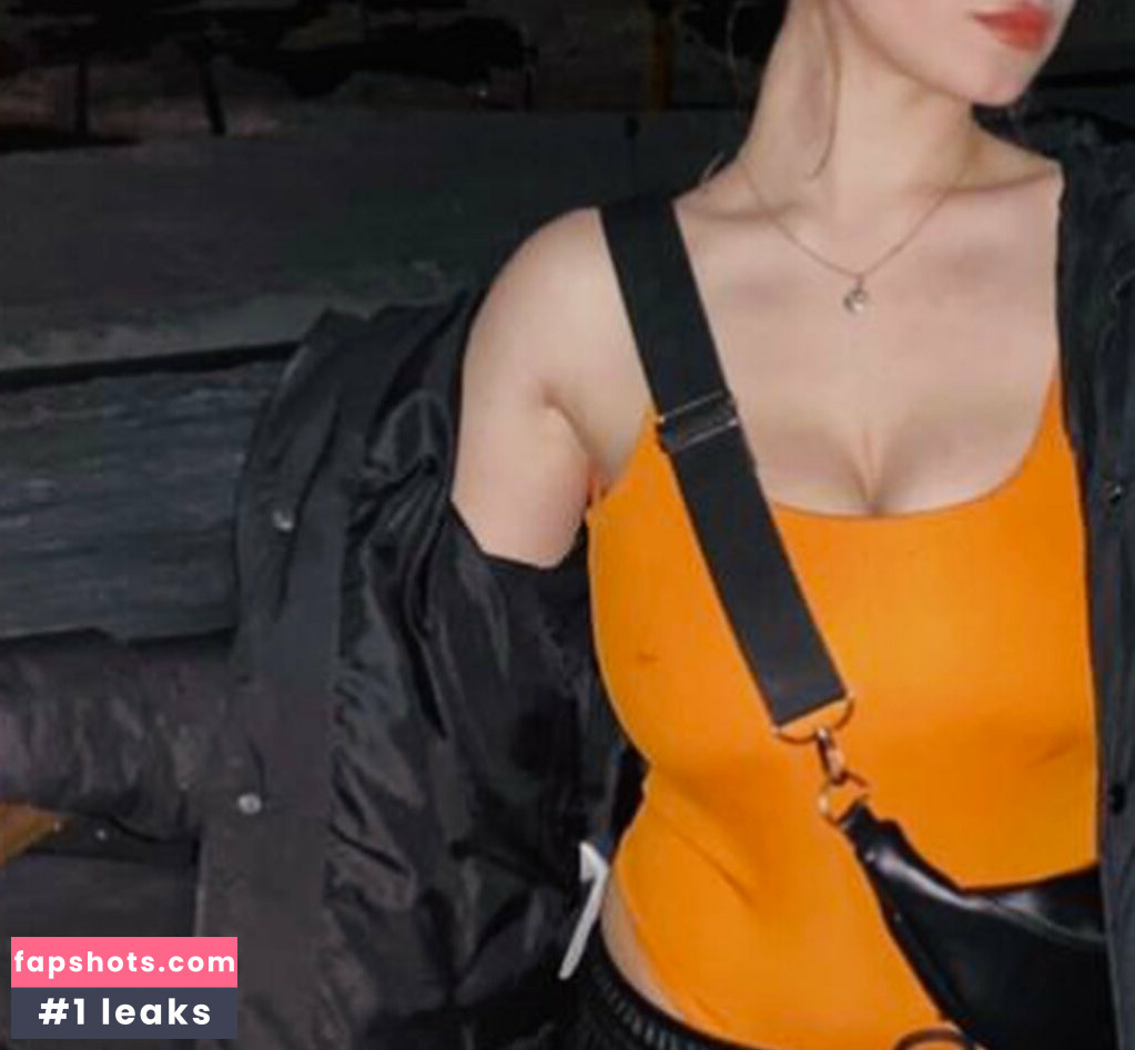 Abigail Maison gallery photo #21