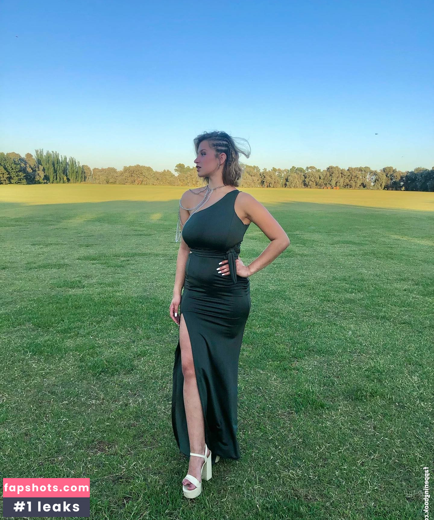 Abigail Maison gallery photo #29