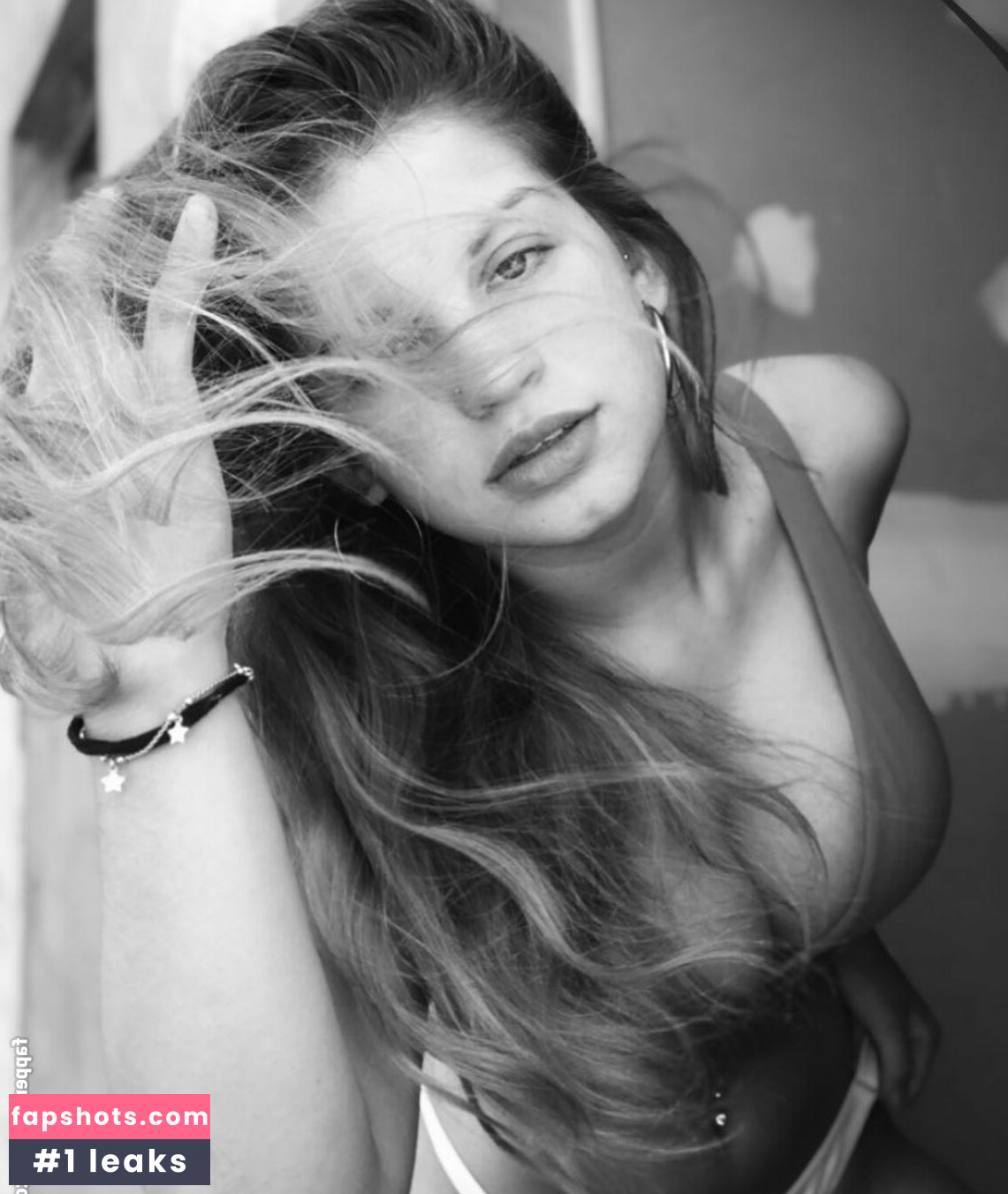 Abigail Maison gallery photo #7