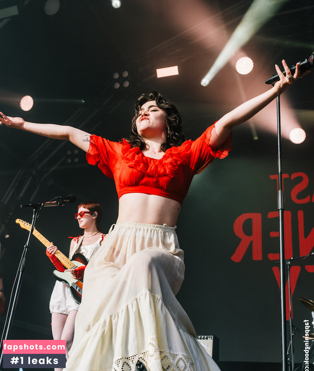 Abigail Morris gallery photo #13