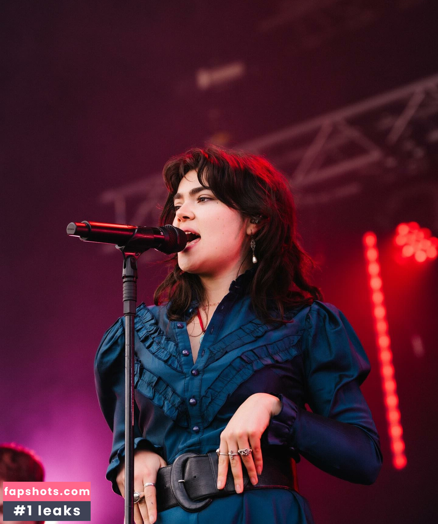 Abigail Morris gallery photo #18