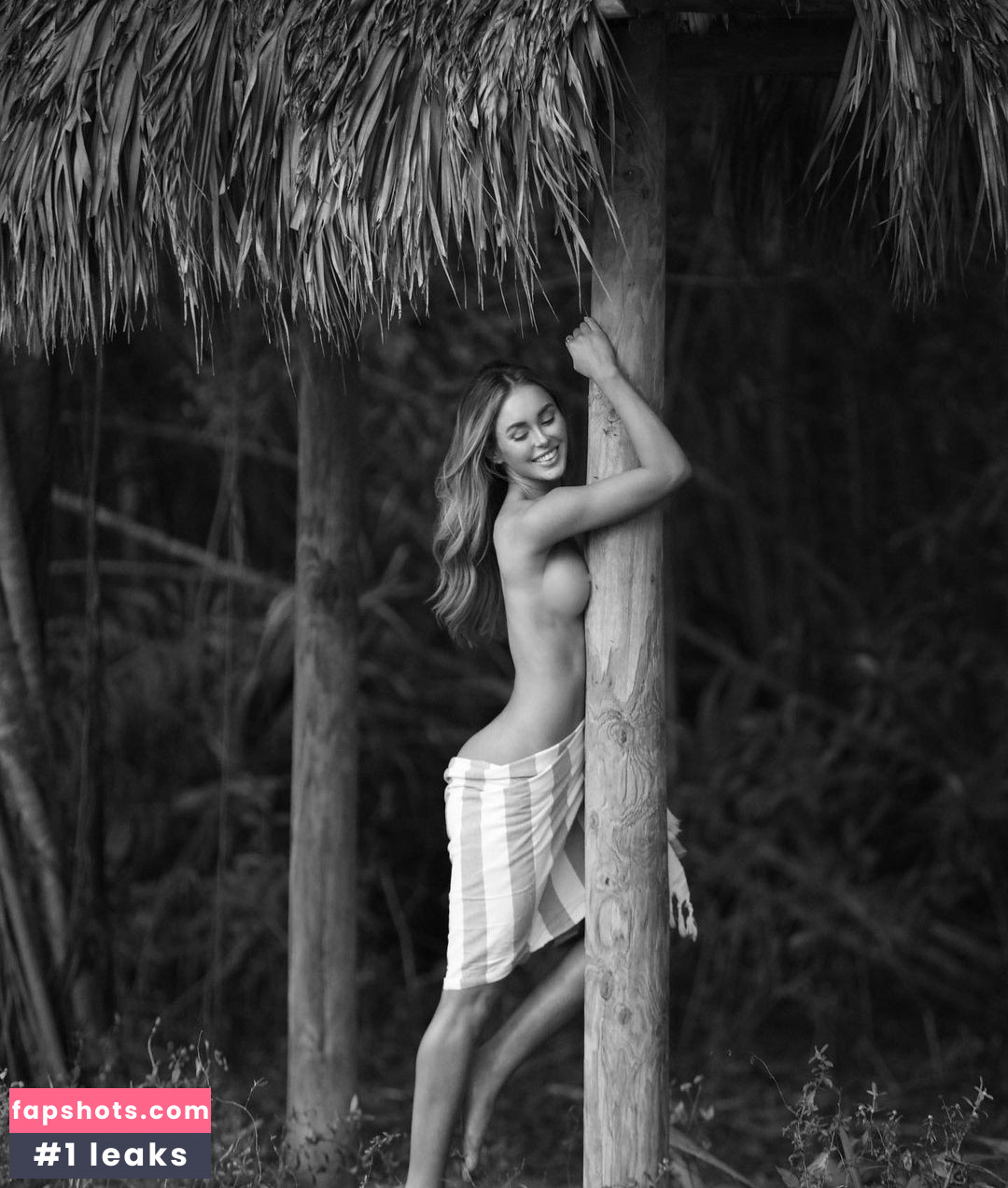 Abigail O'Neill gallery photo #58