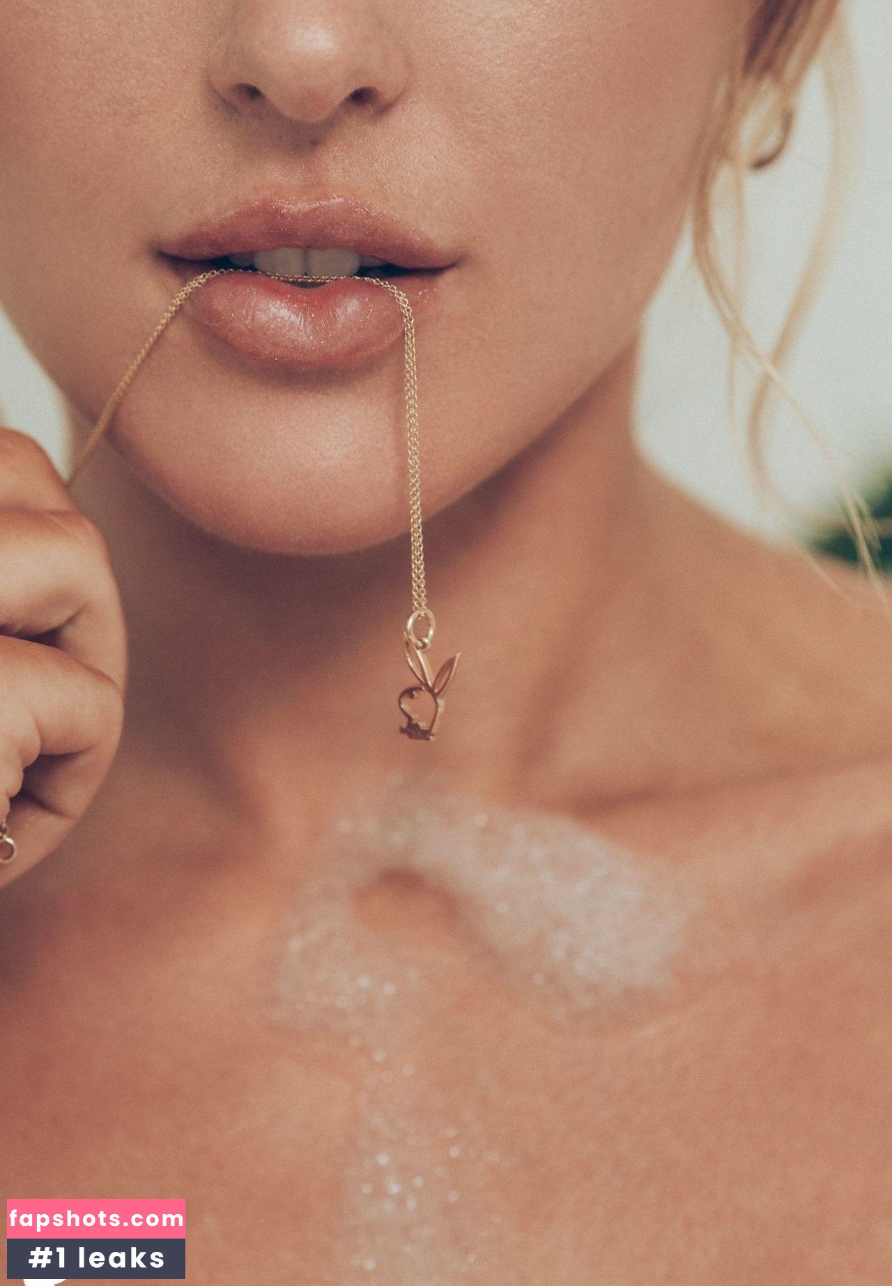 Abigail O'Neill gallery photo #89