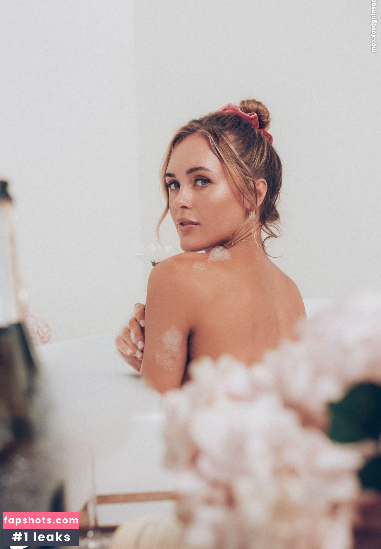 Abigail O'Neill gallery photo #90