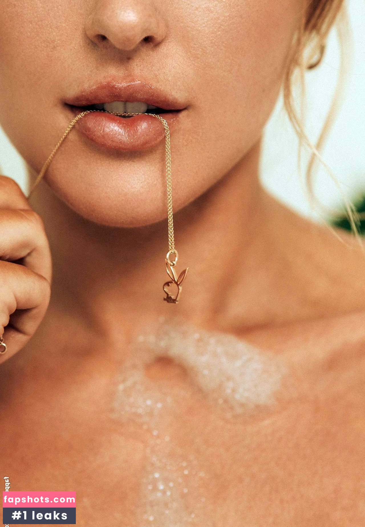 Abigail O'Neill gallery photo #97