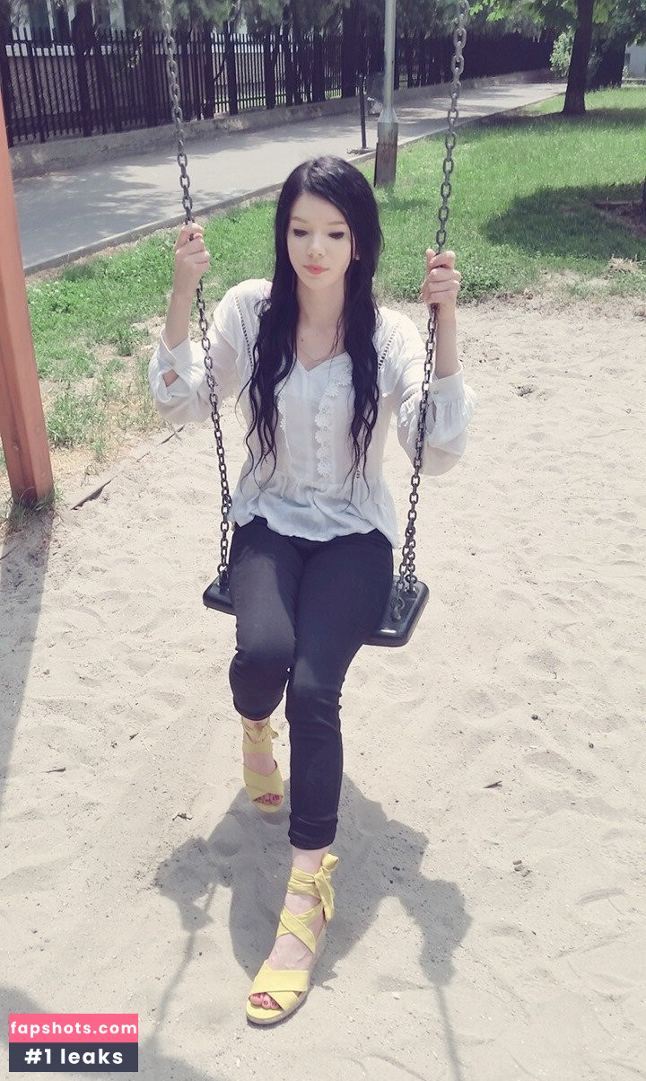 AbnormalXO gallery photo #8