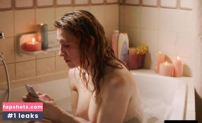 Abril Zamora gallery photo #15