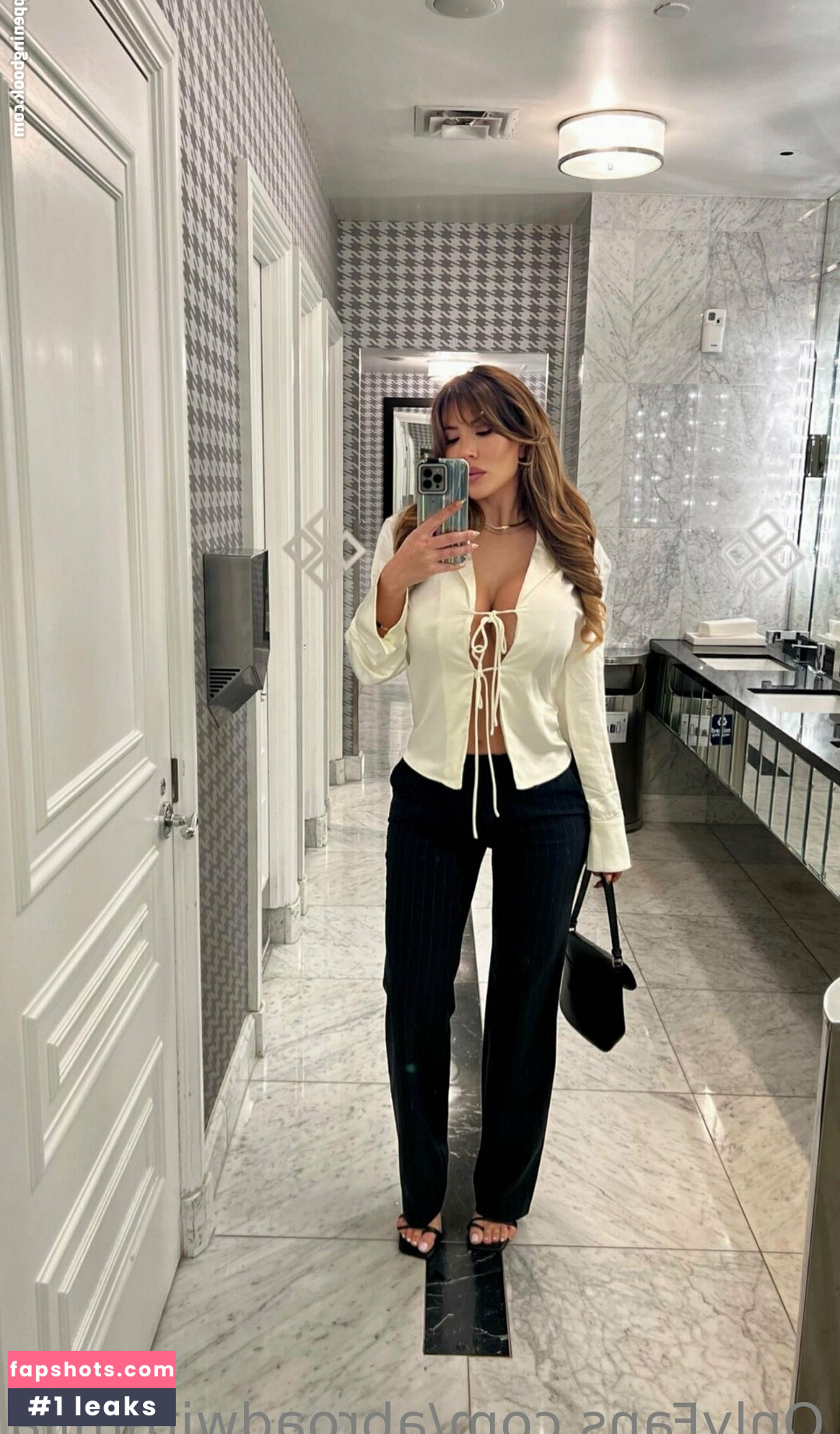 Abroadwithmila gallery photo #65