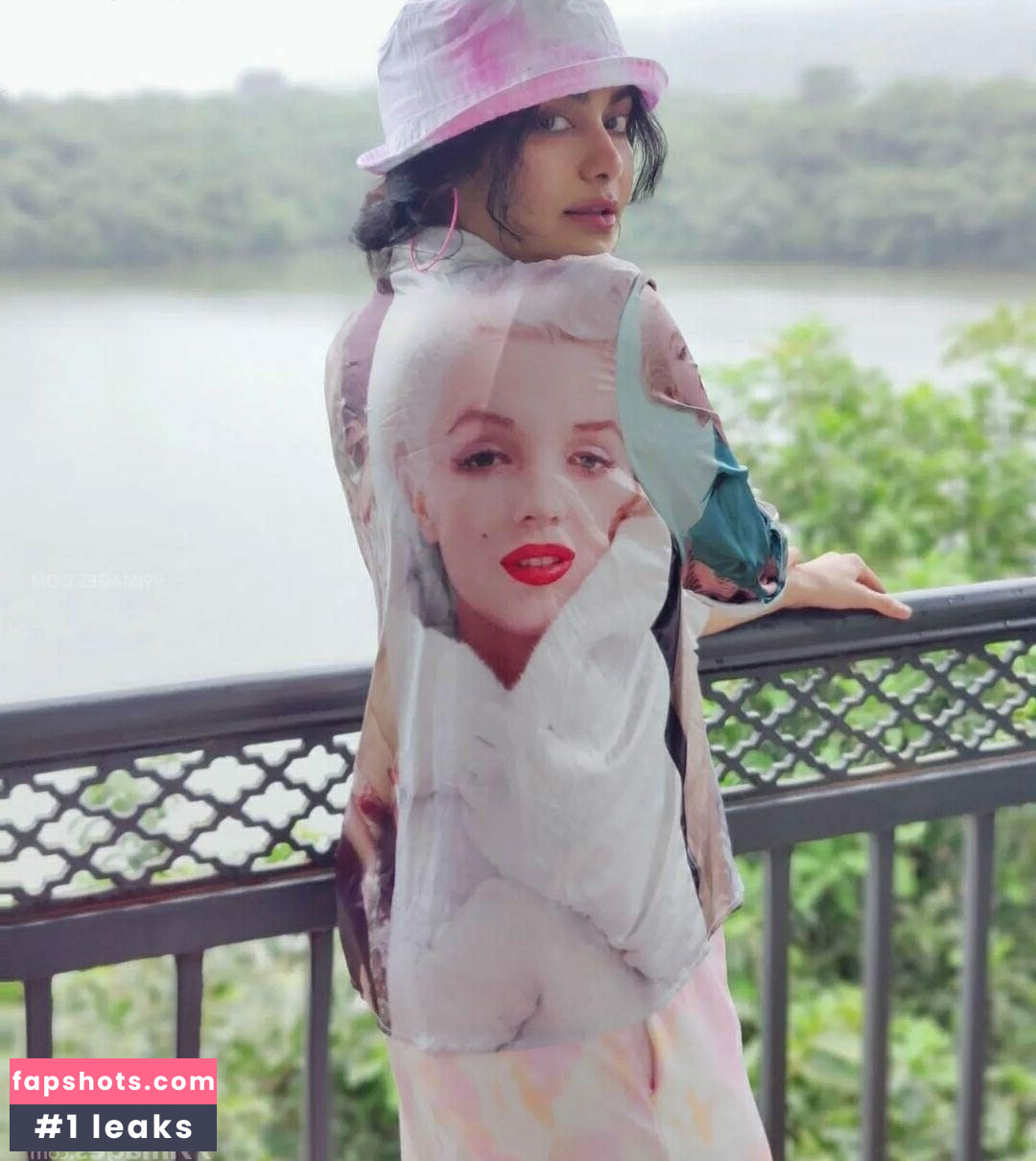 Adah Sharma gallery photo #40