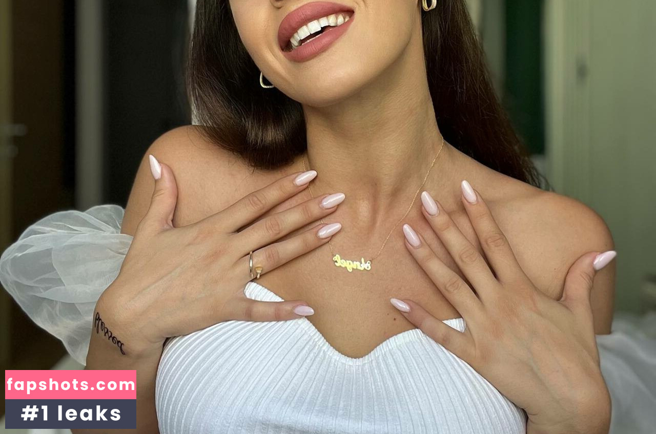 Adalline gallery photo #27