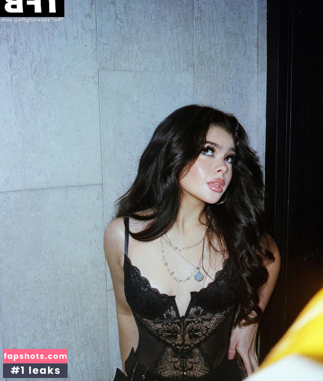 Addison Riecke gallery photo #16