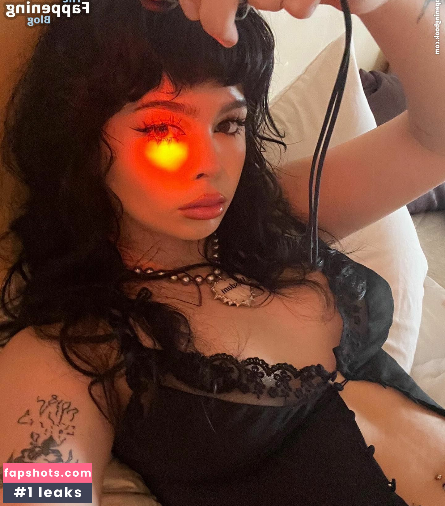 Addison Riecke gallery photo #4