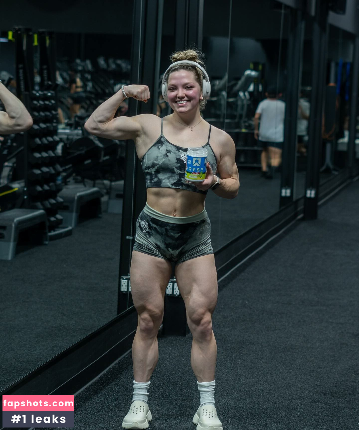 Addison Shields gallery photo #18