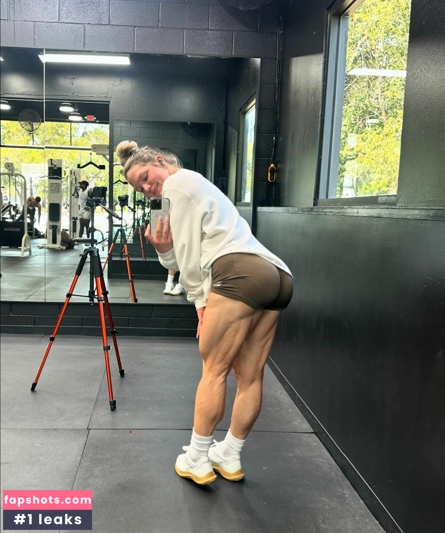 Addison Shields gallery photo #8