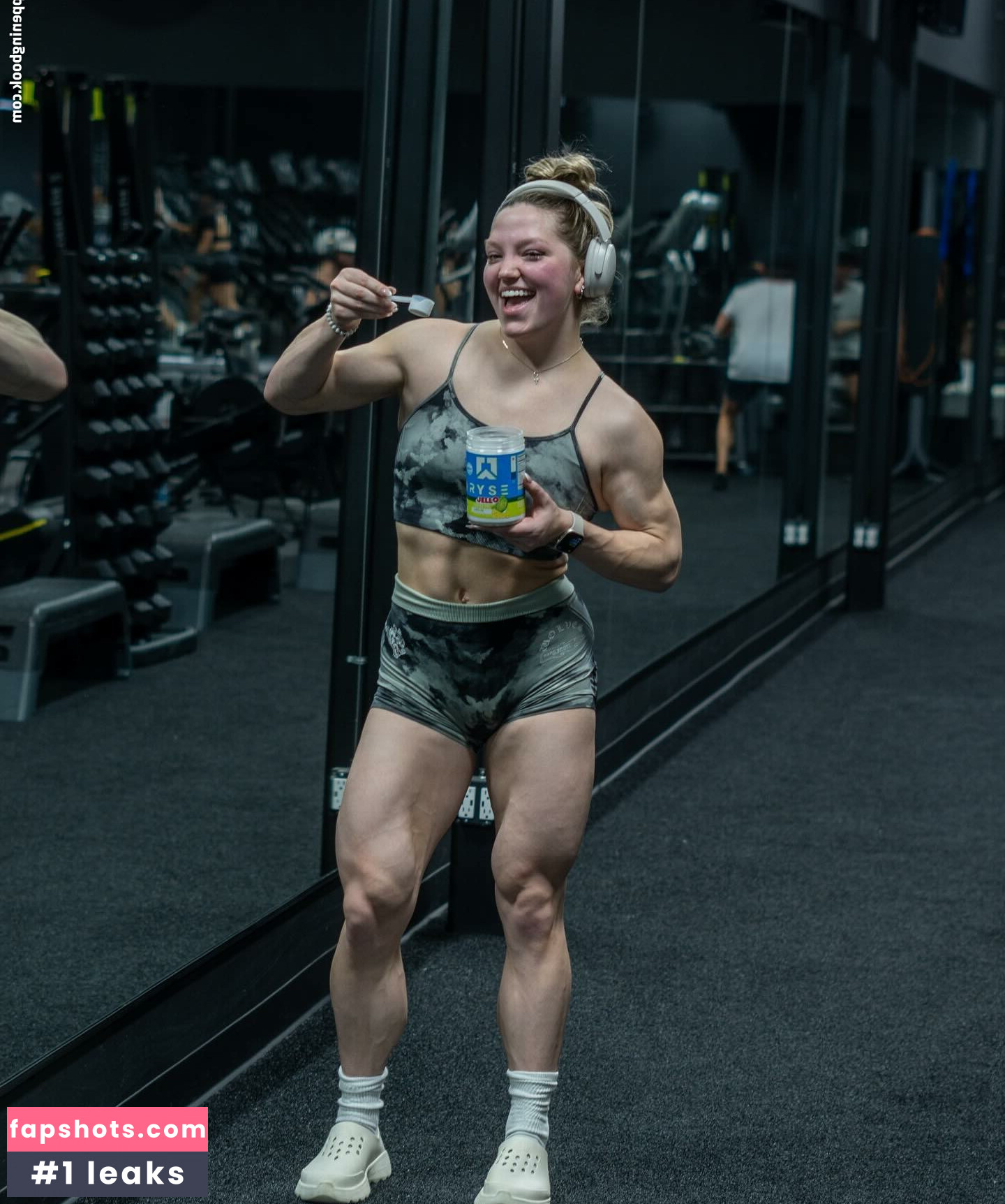 Addison Shields gallery photo #9