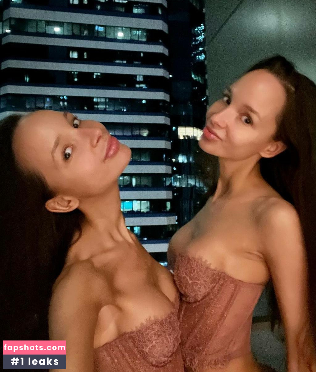 Adelalinka Twins gallery photo #153