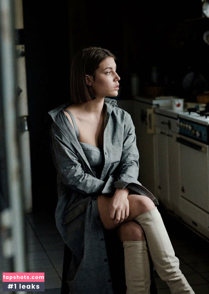 Adèle Exarchopoulos gallery photo #123