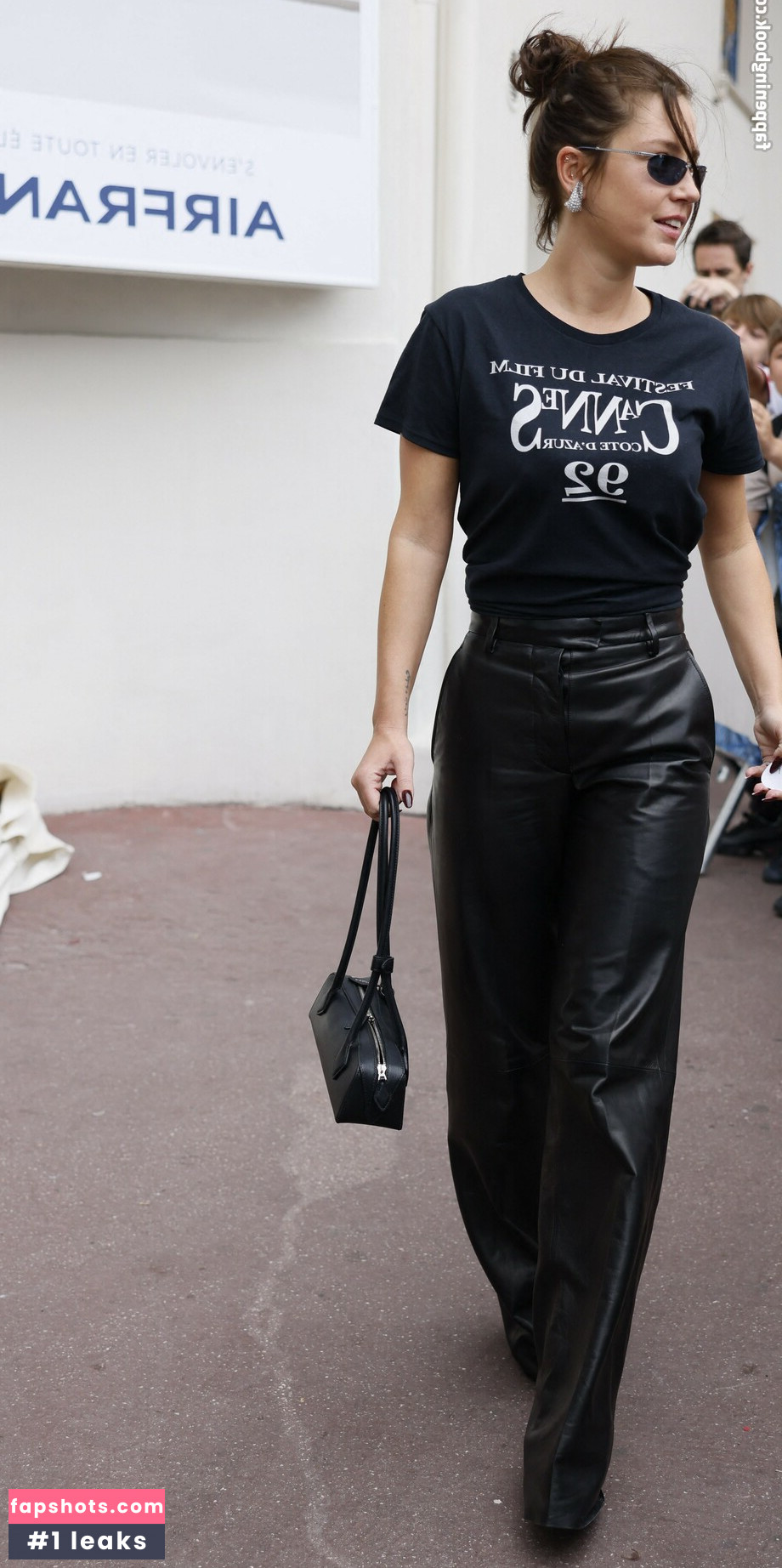 Adèle Exarchopoulos gallery photo #10