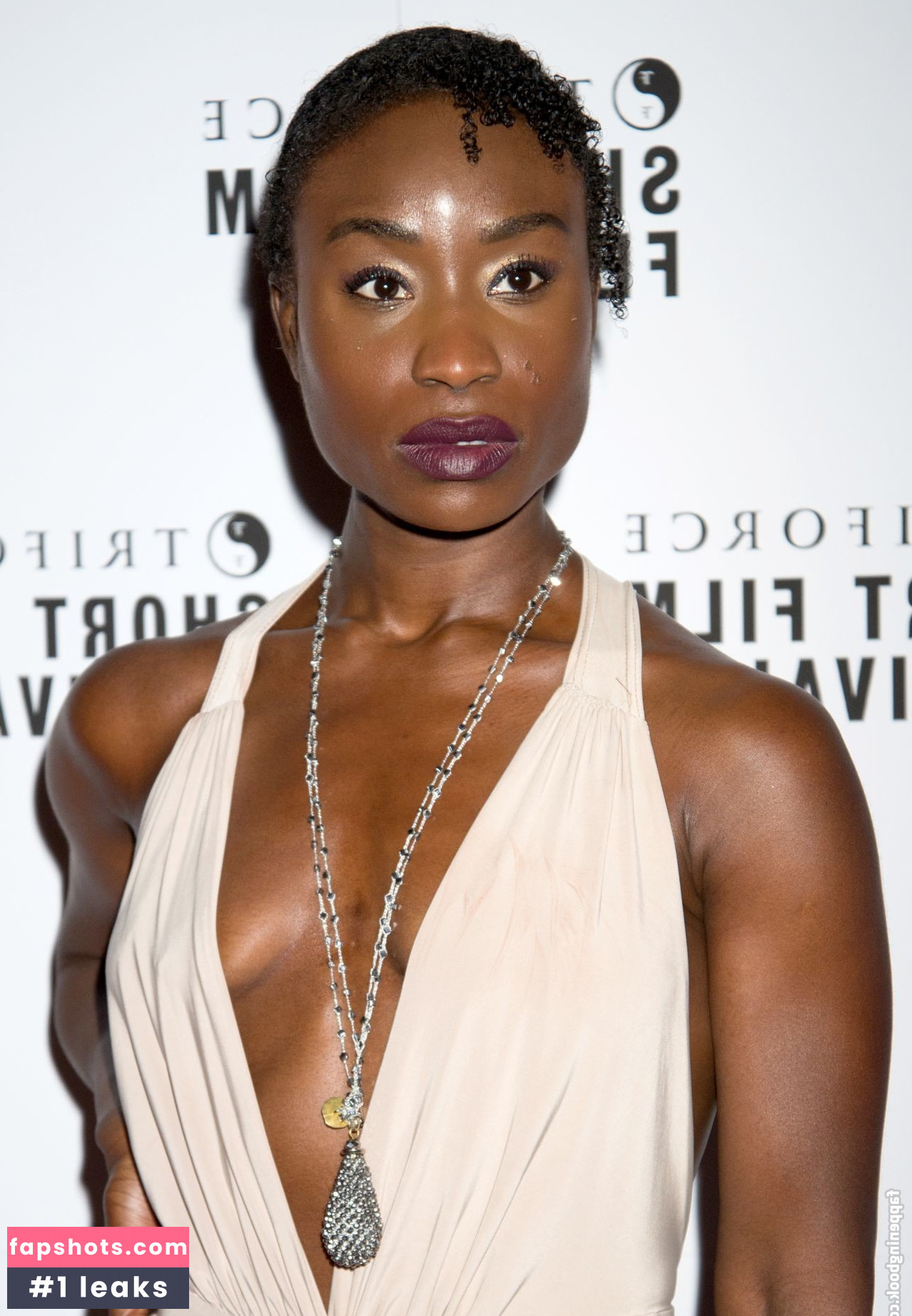 Adele Oni gallery photo #8