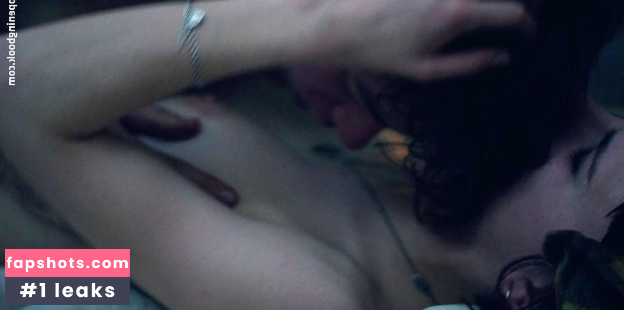 Adele Perovic gallery photo #9