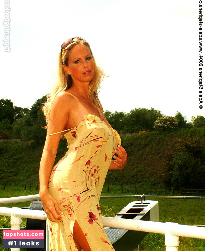 Adele Stephens gallery photo #1095