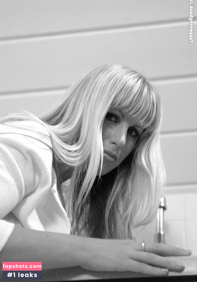 Adele Stephens gallery photo #879