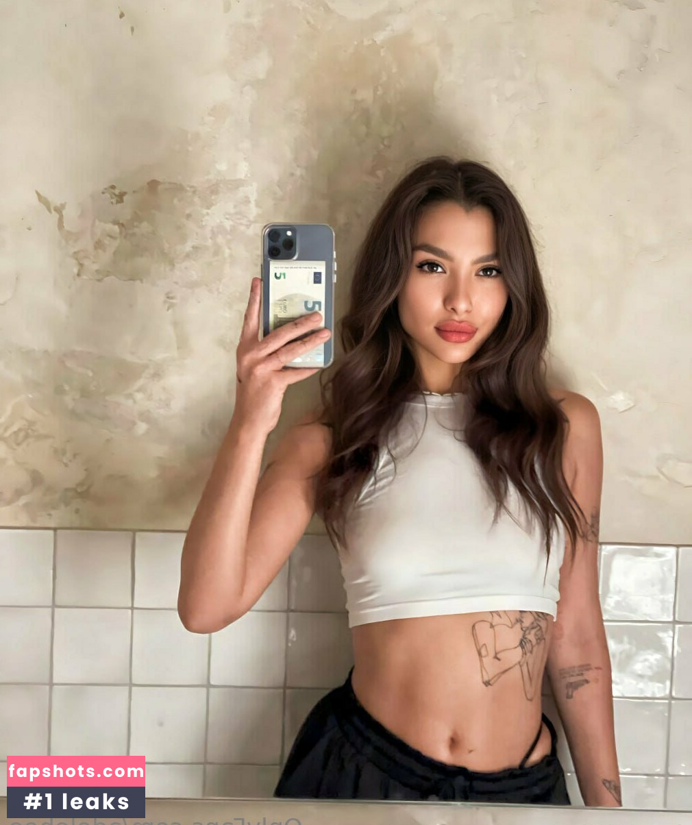 adelebee gallery photo #36