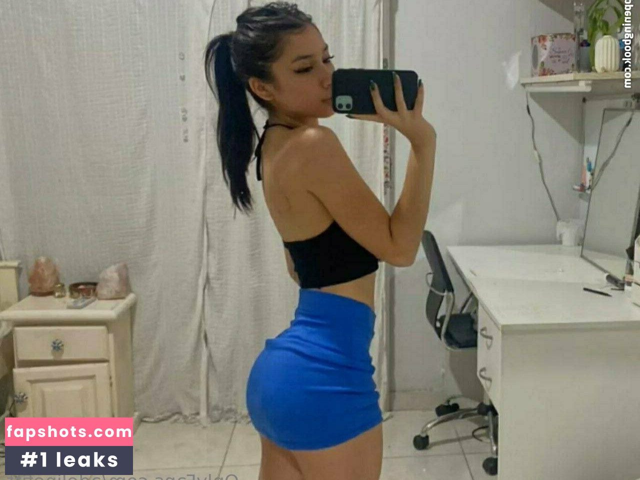 adelinefitt gallery photo #18