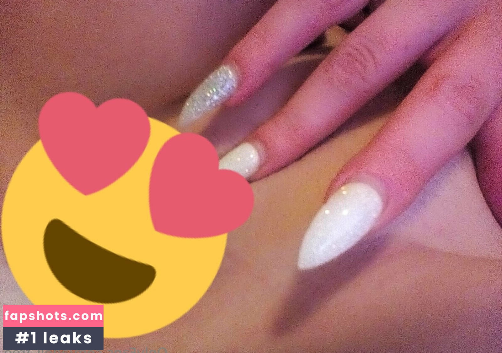 adell_free gallery photo #20