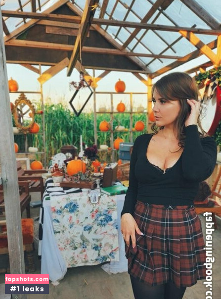 Adora_Amour gallery photo #9