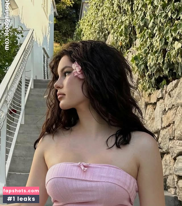 Adrialoo gallery photo #5