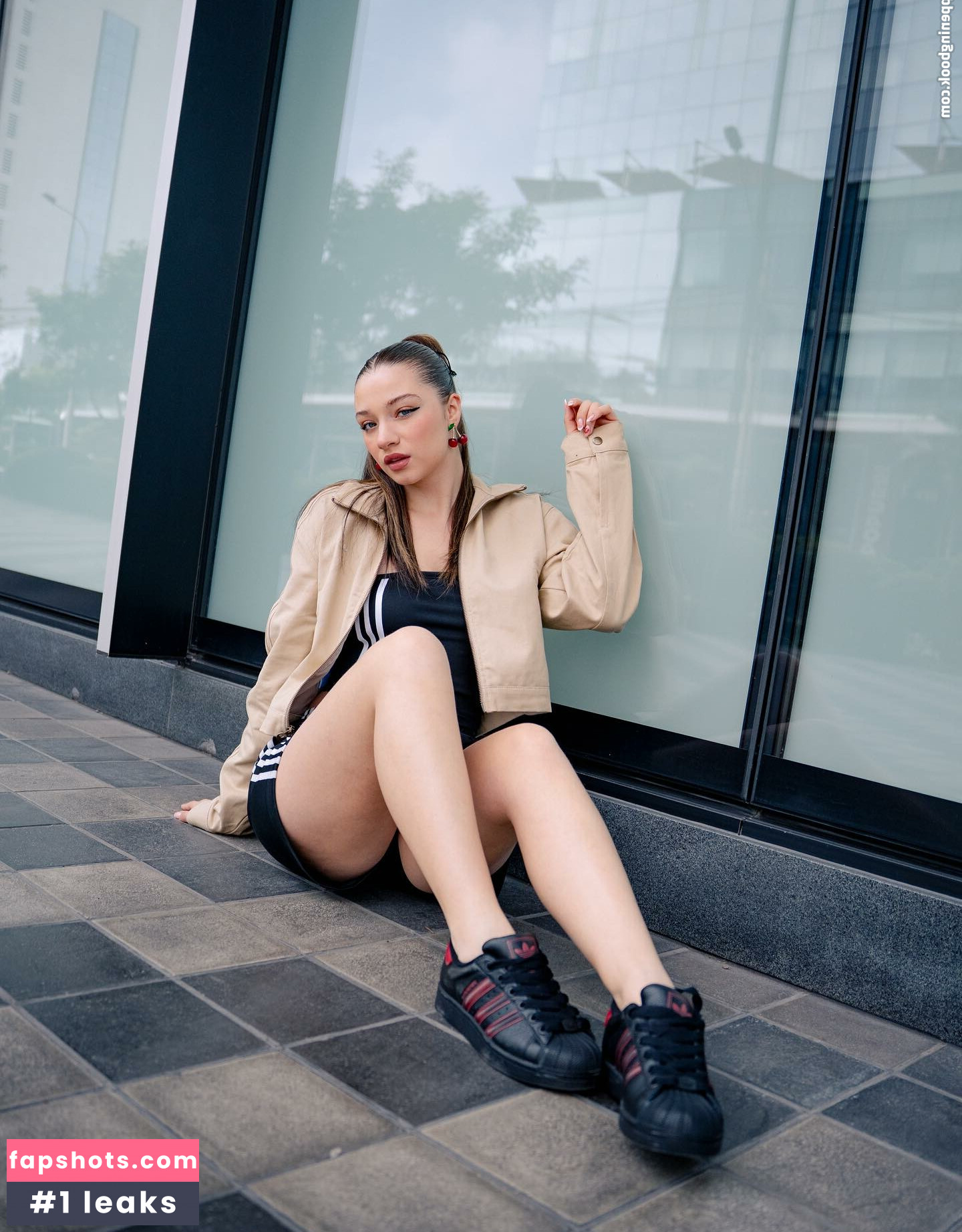 Adriana Campos-Salazar gallery photo #13