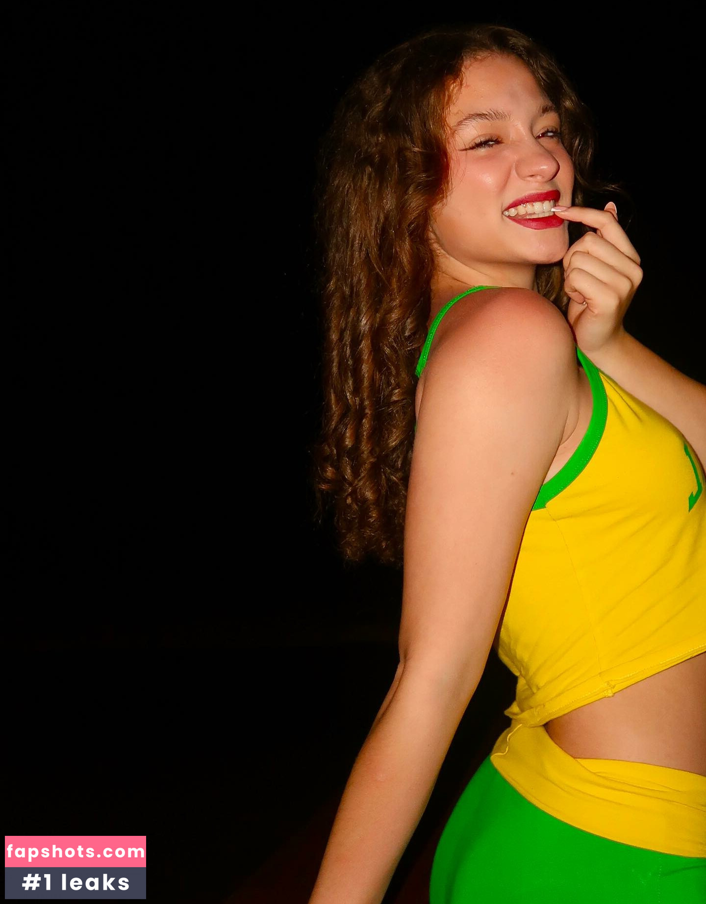 Adriana Campos-Salazar gallery photo #4