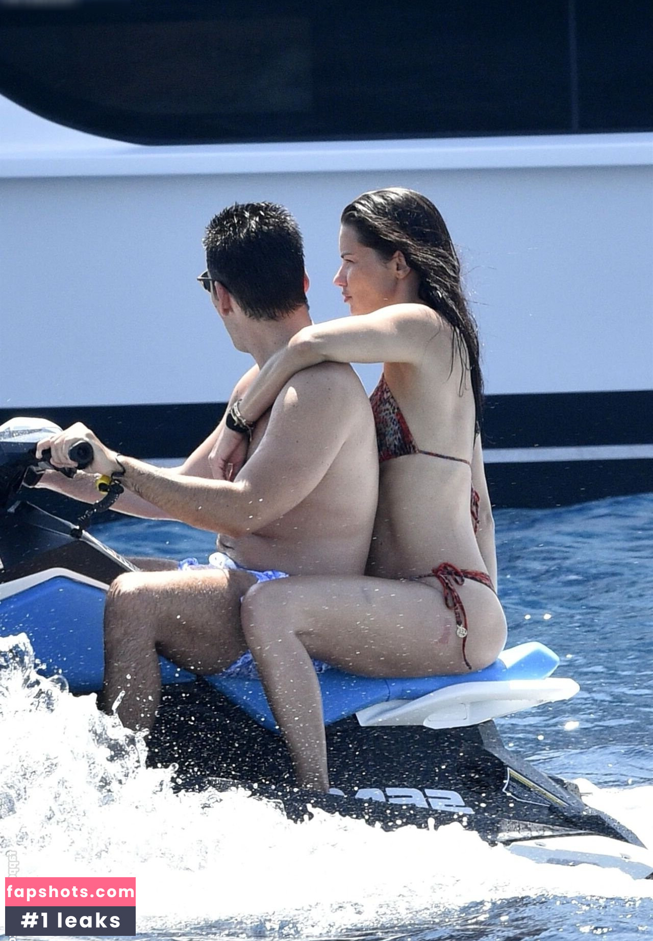 Adriana Lima gallery photo #15