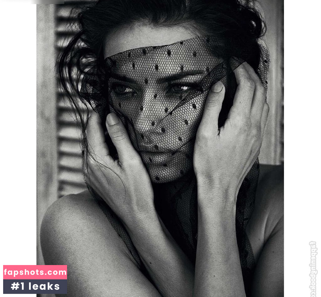 Adriana Lima gallery photo #68