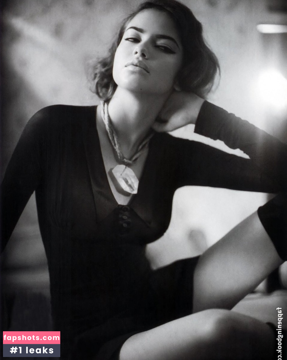 Adriana Lima gallery photo #705