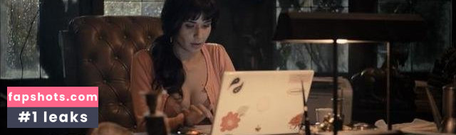 Adriana Louvier gallery photo #5